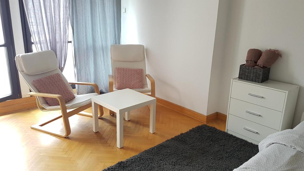 Green Wood Apartament Stara Ochota Varşovia Exterior foto