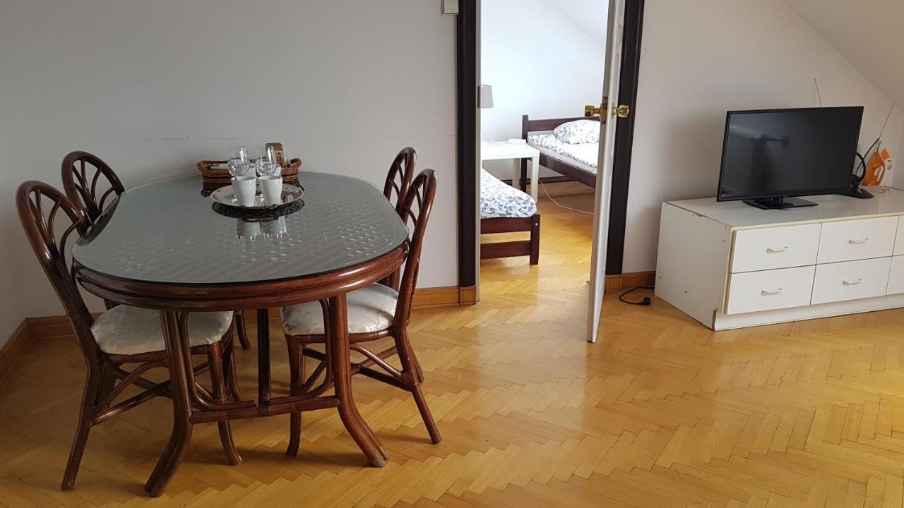 Green Wood Apartament Stara Ochota Varşovia Exterior foto