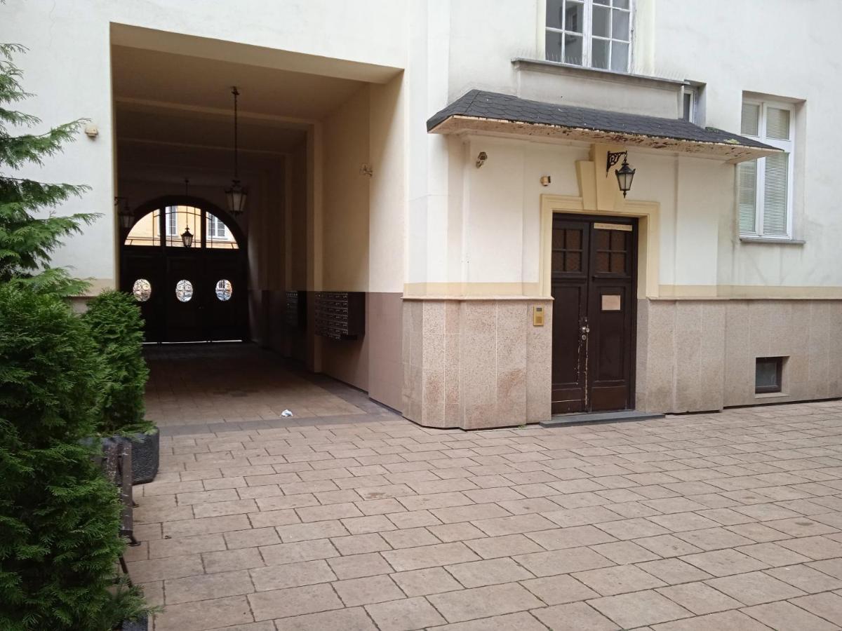 Green Wood Apartament Stara Ochota Varşovia Exterior foto